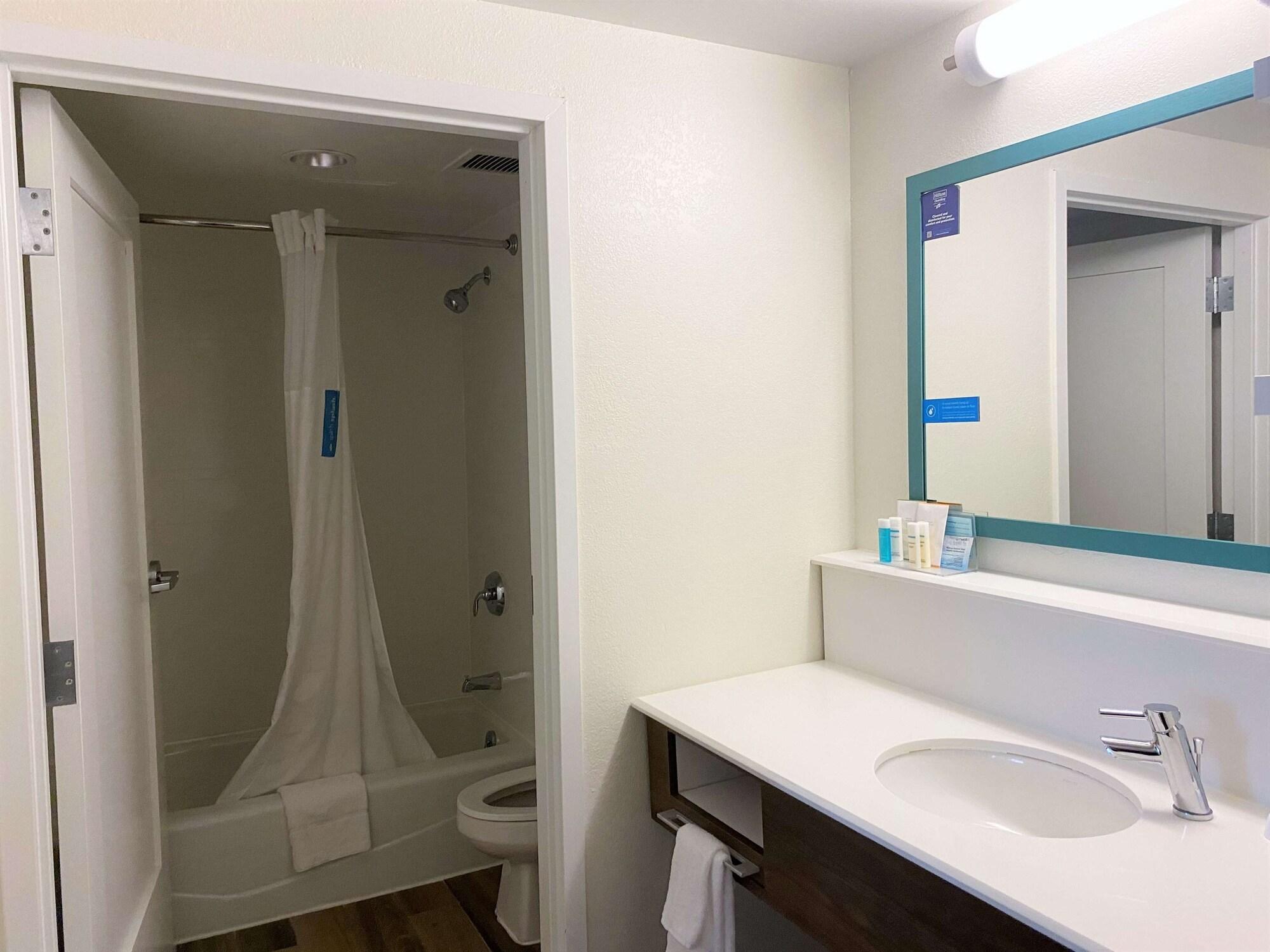 Hampton Inn By Hilton Milford Exterior foto