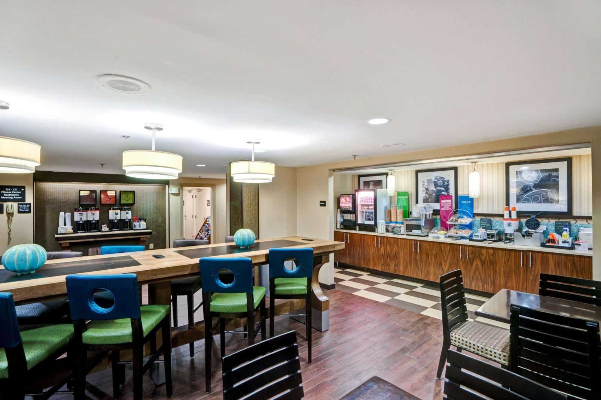 Hampton Inn By Hilton Milford Exterior foto